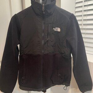 JA7023- The North Face Women’s Small Black Fleece Jacket S